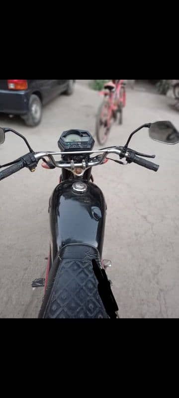 Super power bike 70cc, 2017 sealed engine first owner 8