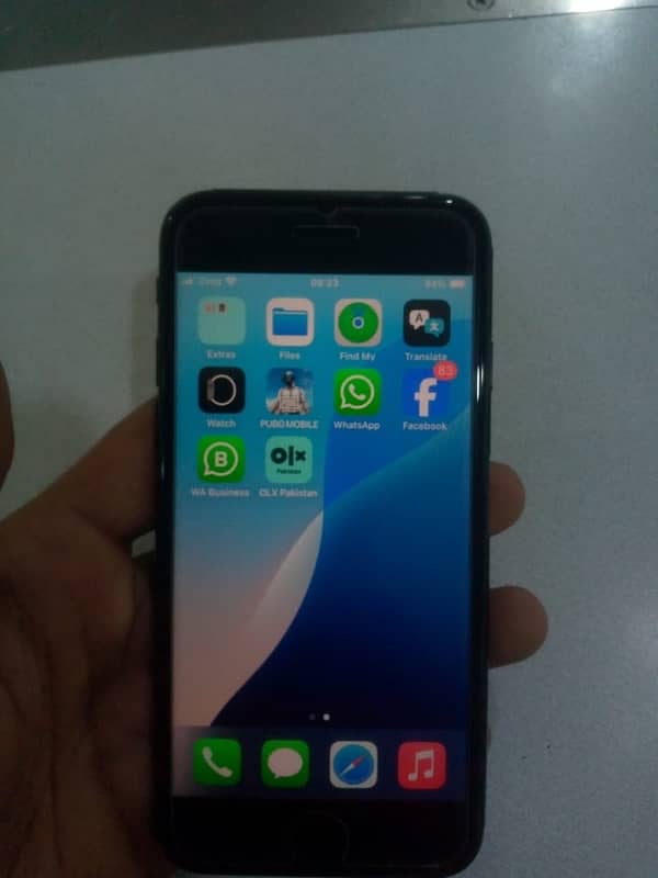 I phone se 3rd generation 64 gb sim galch ma ha sari sims chal rahi ha 14