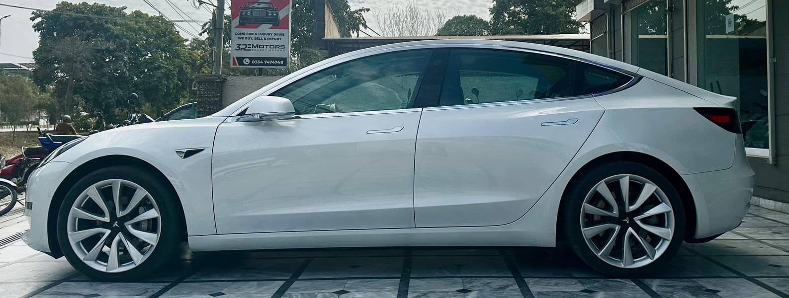 Tesla Model 3 - Dual Motor Range - 2020 4