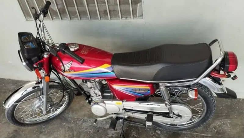 Honda 125 CG 2011 model for sale call me+03278290878 2