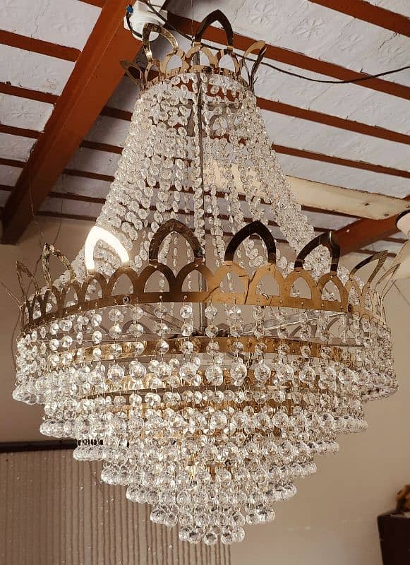 Chandeliers for sale // Fanoos for sale 1