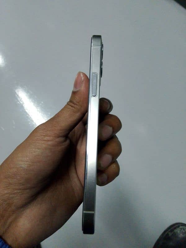 iPhone 12 Pro With Box FU (Exchange Possible) 3