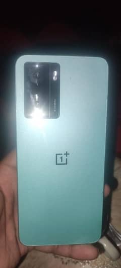 one plus n20 se