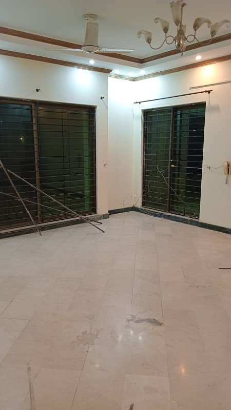 1 Kanal House for Rent in DHA Phase 4, FF Block Prime Location 12