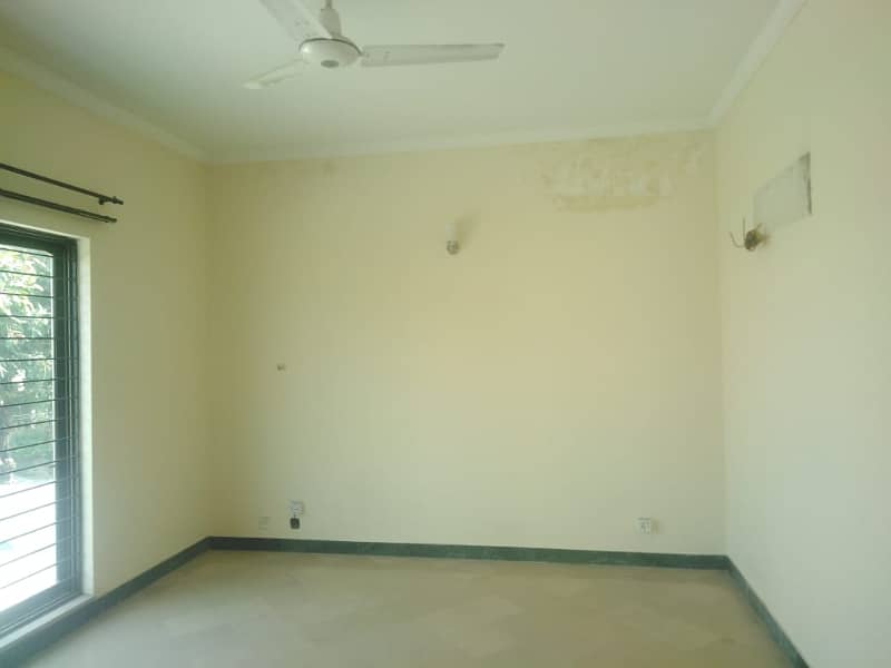 1 Kanal House for Rent in DHA Phase 4, FF Block Prime Location 23