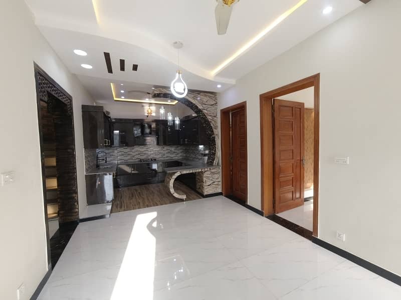 Beautiful Corner House For Sale 11