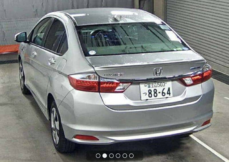 Honda Grace Hybrid 2015 1