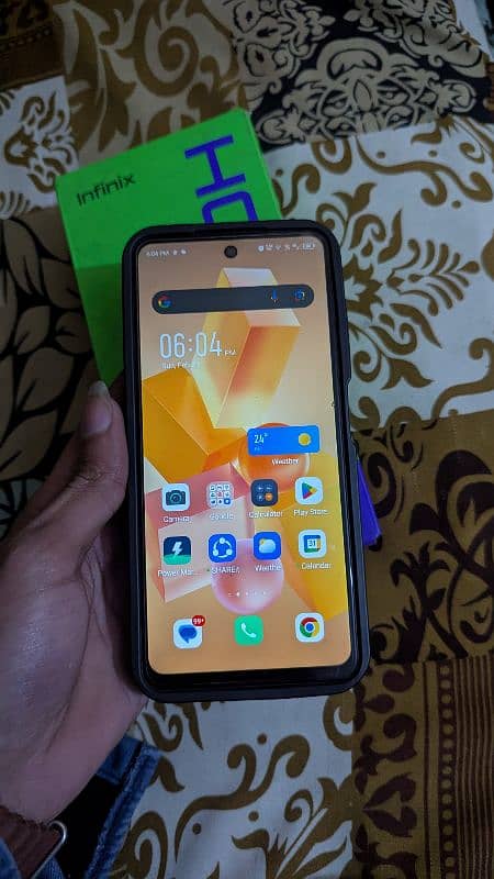 Infinix hot 40i 8/128 1