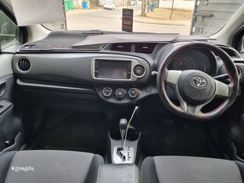 Toyota Vitz 2012/2015 4