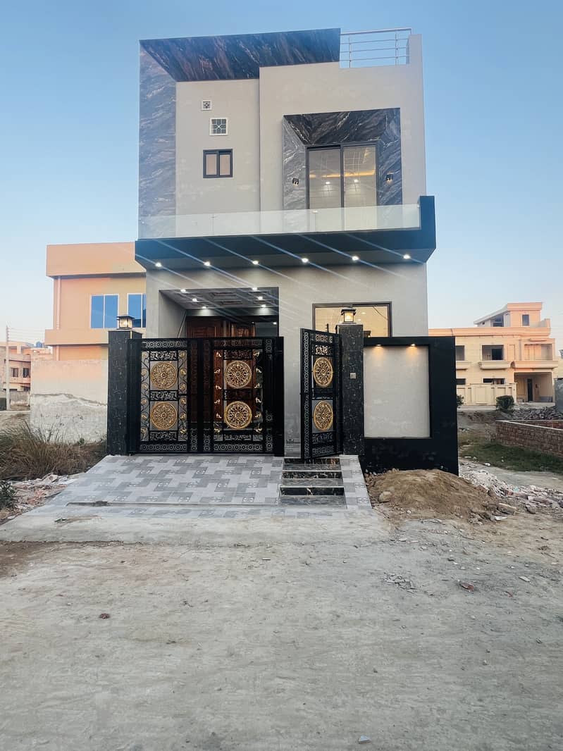 Prime Location Al Haram Garden House For Sale Sized 3 Marla 0