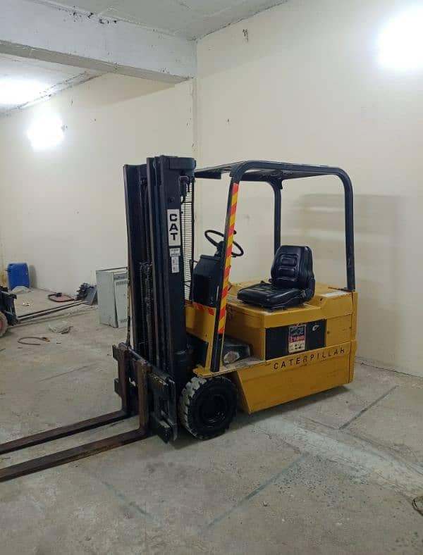 Electric Forklift Rental in Lahore 1