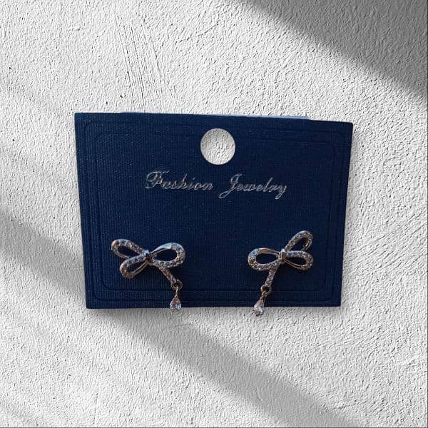 pair of bowknot fashionable and stylish stud earrings 4