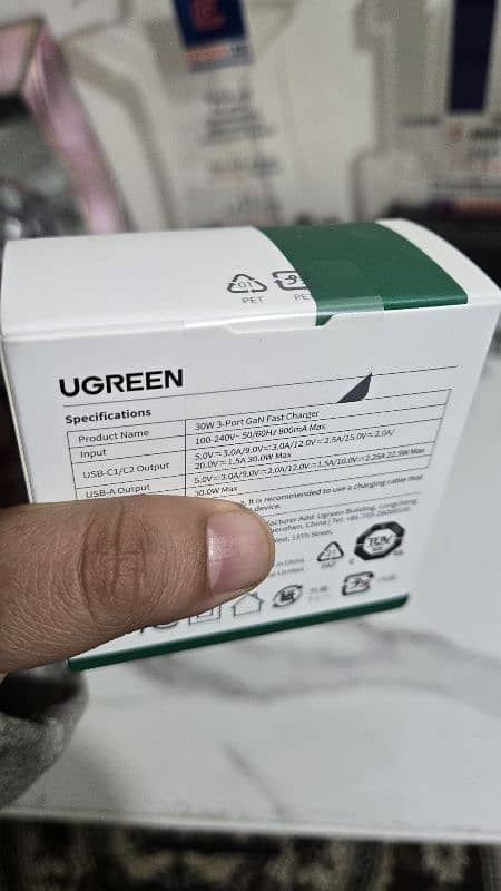 Ugreen 30watt gan charger 3ports 1