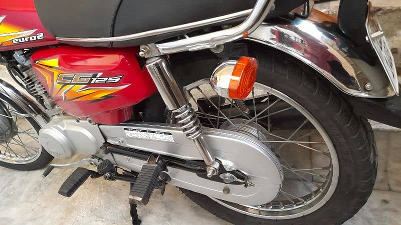 Honda 125 . biometric majood hai 2