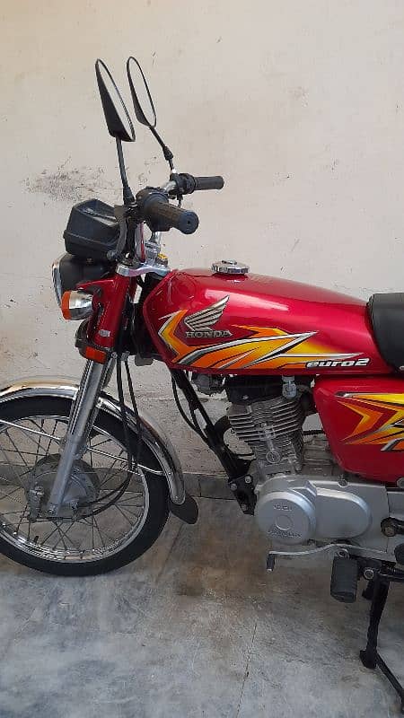 Honda 125 . biometric majood hai 3