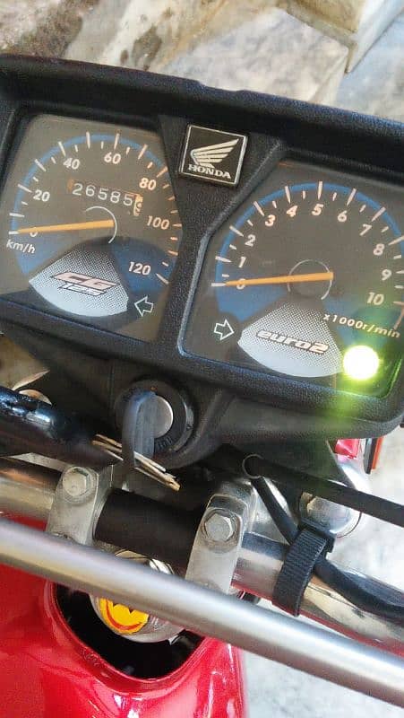 Honda 125 . biometric majood hai 11