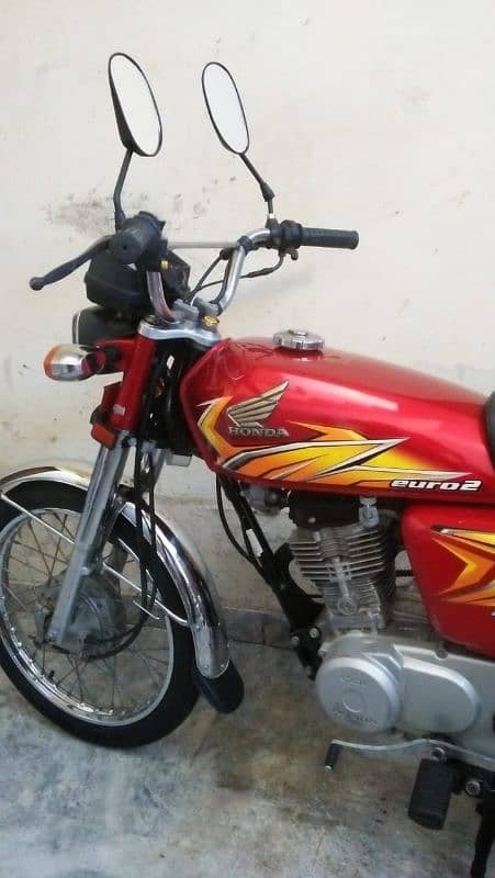 Honda 125 . biometric majood hai 12