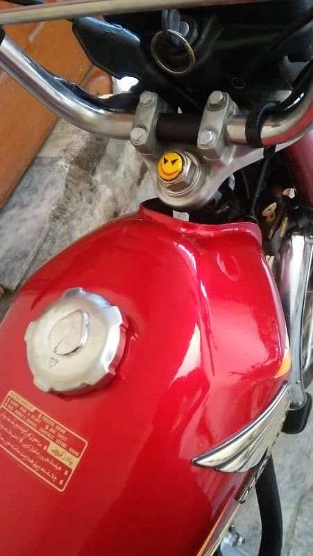 Honda 125 . biometric majood hai 14