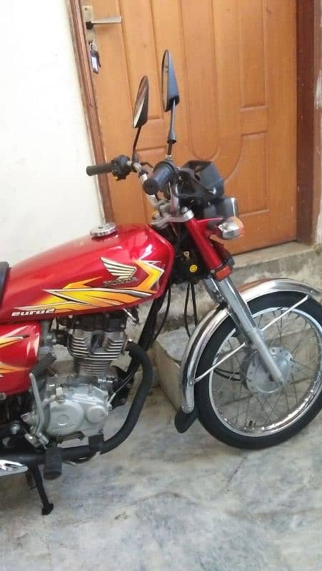 Honda 125 . biometric majood hai 16