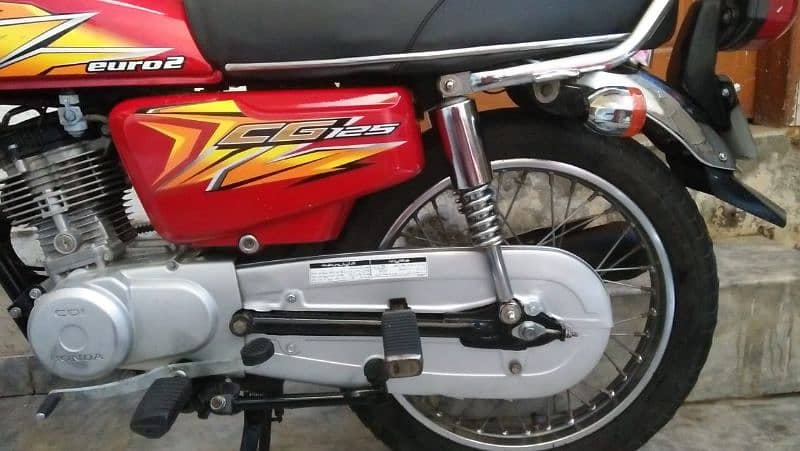 Honda 125 . biometric majood hai 17