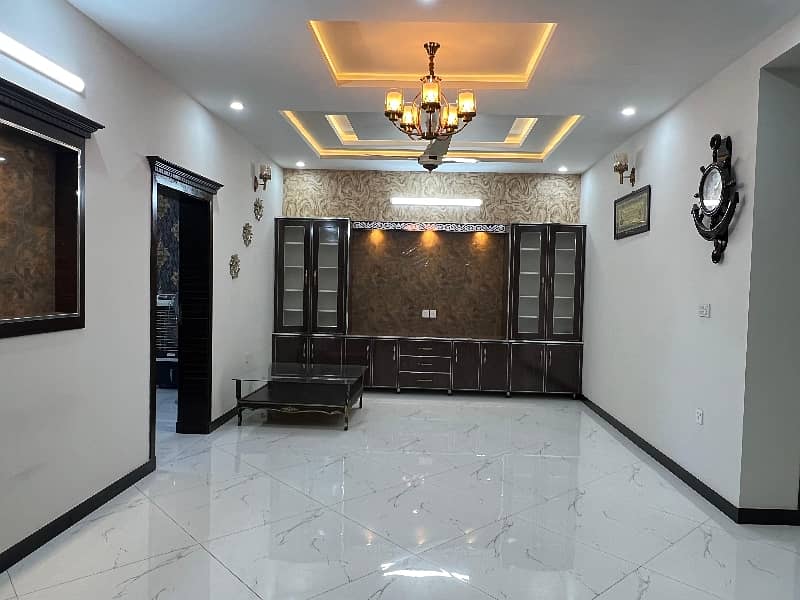 10 marla Upper portion available for Rent G-13/4 contact:-0347-7163075 1