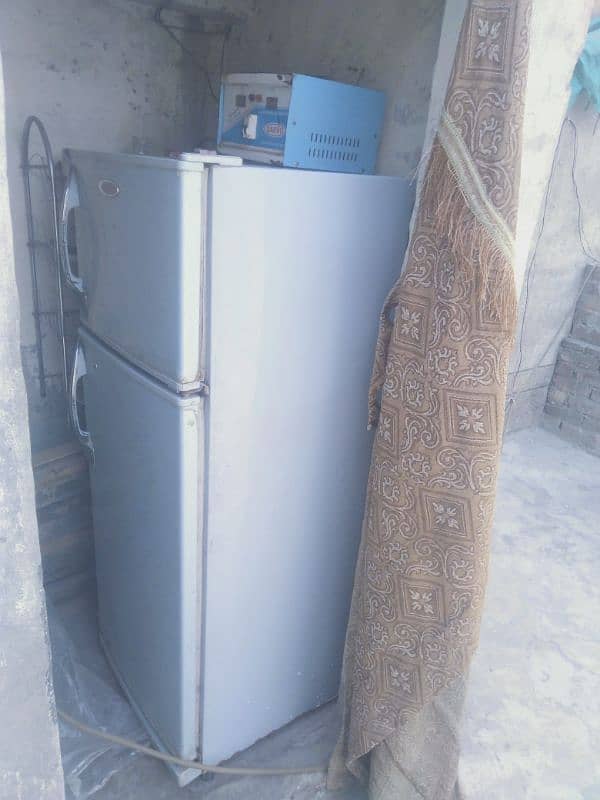 Singer Fridge For Sale 2 doors 2