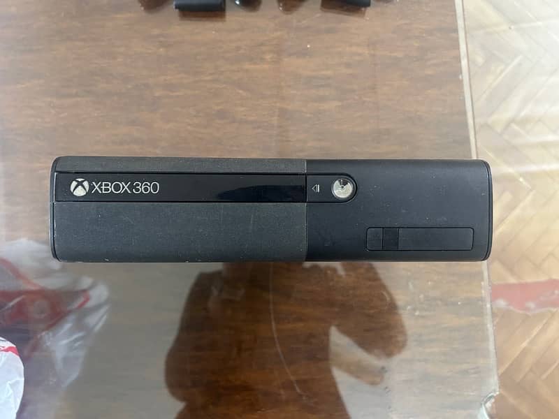 XBOX 360 E 3