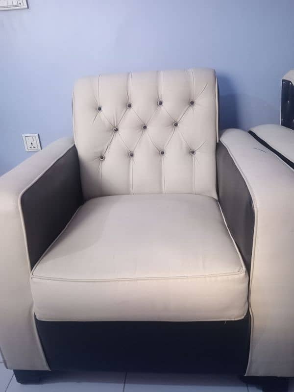 Sofa set with seethi | Black and off white color | Reasonable price 3