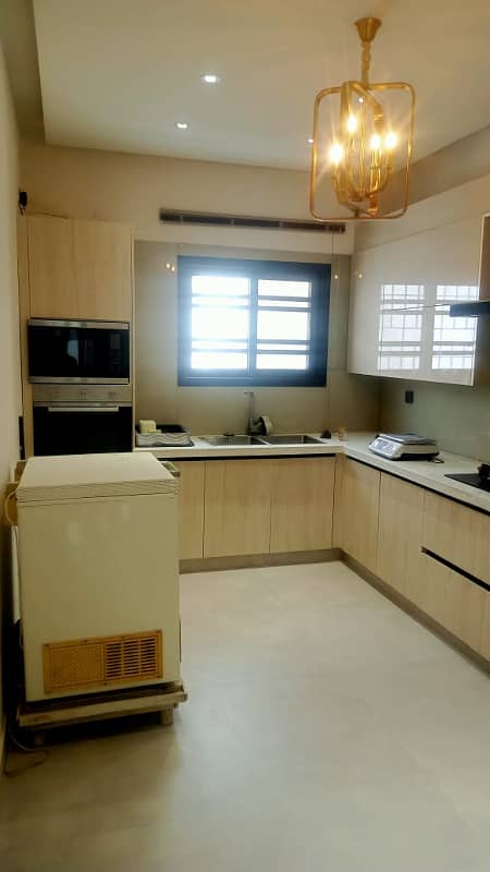 Defence Luxurious Furnished 500 Yards Bungalow For Rent Only Short Time 4