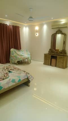 Defence Luxurious Furnished 500 Yards Bungalow For Rent Only Short Time