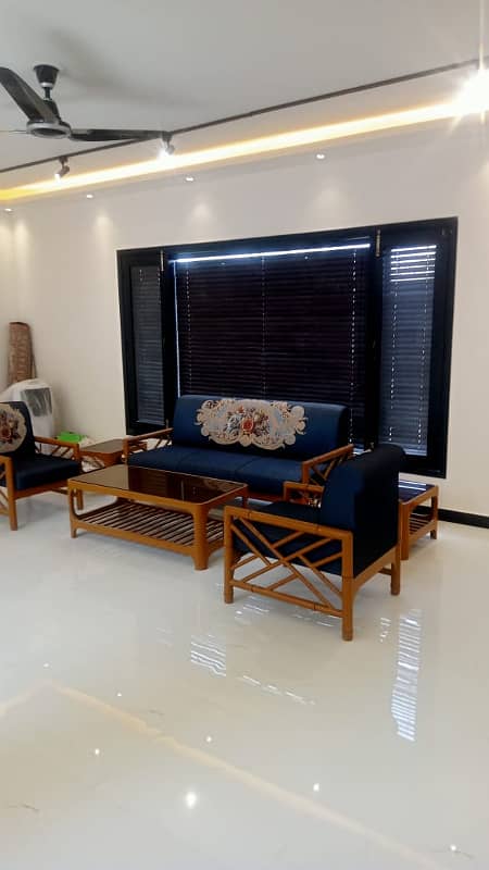 Defence Luxurious Furnished 500 Yards Bungalow For Rent Only Short Time 25