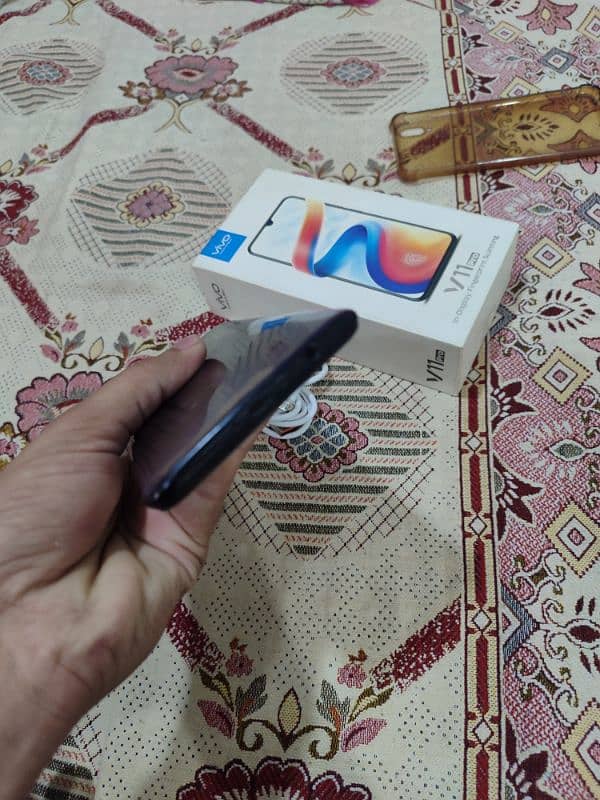 vivo v11 pro (6+128) PTA approved 3