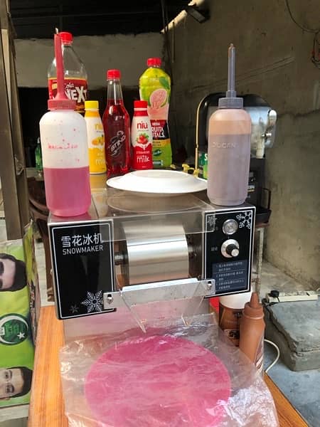 Snow flakes ice cream and snow maker machine 4