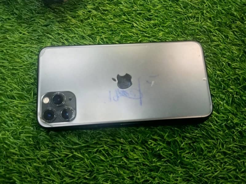 iPhone 11 Pro max 0