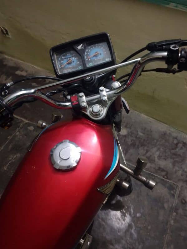 Honda 125. . . . 0