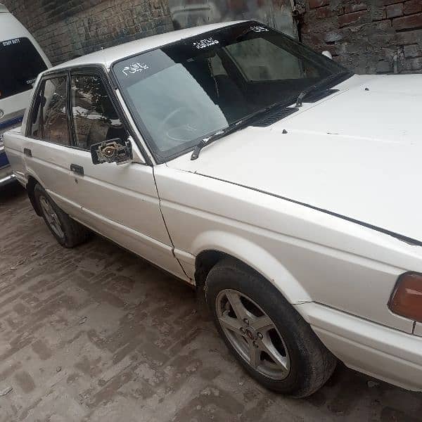 Nissan Sunny 1986 14