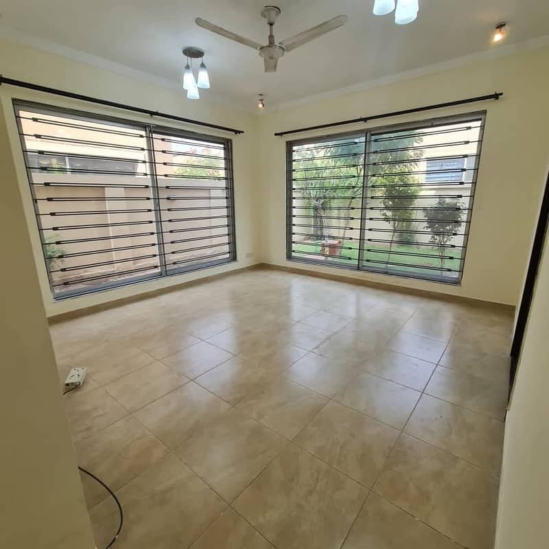 11 Marla Neat And Clean Villa For Sale 7