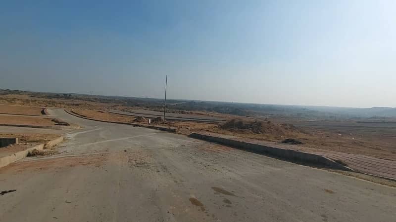 1 Kanal Boulevard Category Possessionable Plot | Bahria Orchard | Bahria Town Phase 8 2