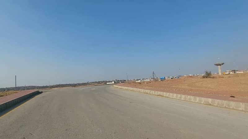 1 Kanal Boulevard Category Possessionable Plot | Bahria Orchard | Bahria Town Phase 8 9