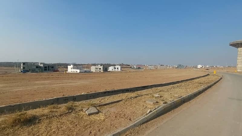 1 Kanal Boulevard Category Possessionable Plot | Bahria Orchard | Bahria Town Phase 8 10