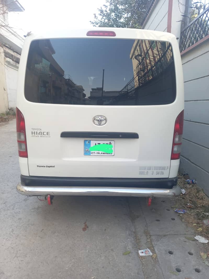 Toyota Hiace Standard 3.0 2013 Model 8