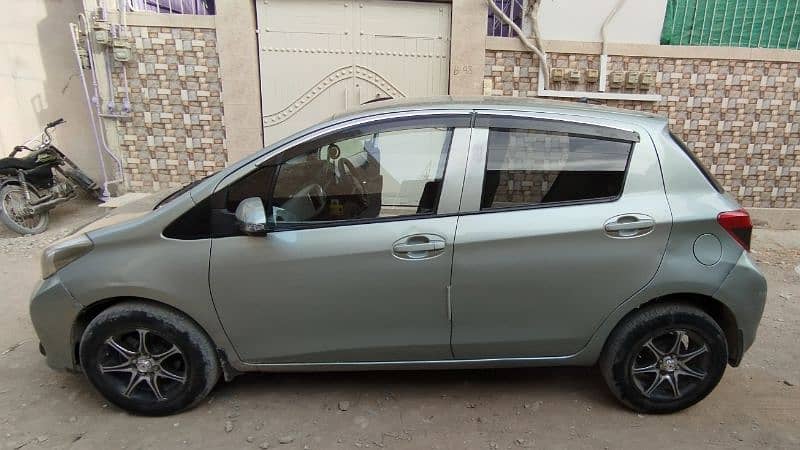 Toyota Vitz 2014-17 4