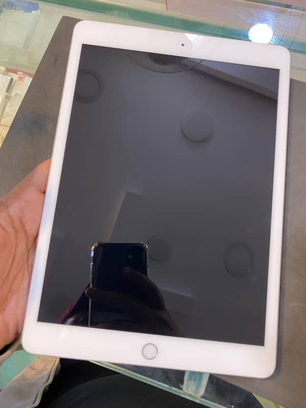 Apple Ipad 8th Generation Sim varient 1