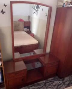 Wood Dressing Table