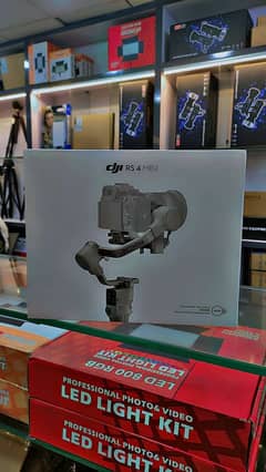 DJI RS 4 MINI camera gimbal / mirror less camera gimble