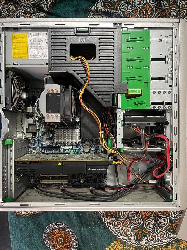 HP Z400 Workstation (Gaming PC) 5