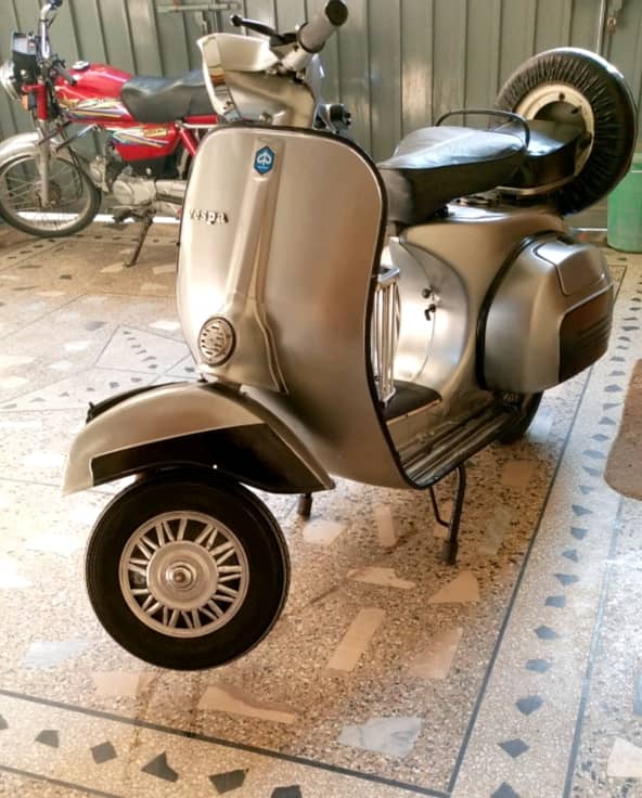 Vespa super scooter for sale in Rawalpindi/Scotty phone 03455294499. 0