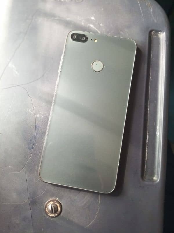 honor 9 lite 10/10 condition 6gb ram 128gb memory 3