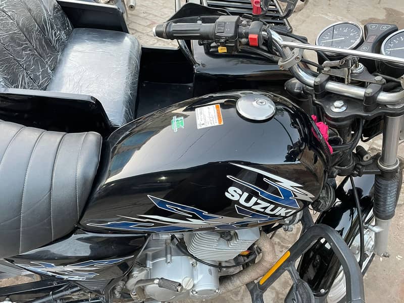 Suzuki GS 150 SE 2020 5