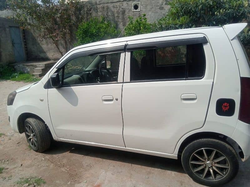 Suzuki Wagon R 2015 VXL 10